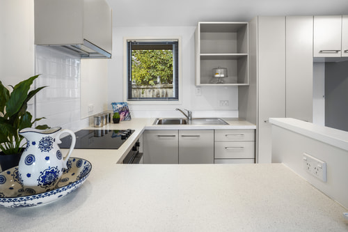027_Open2view_ID581358-1_Hennessy_Pl