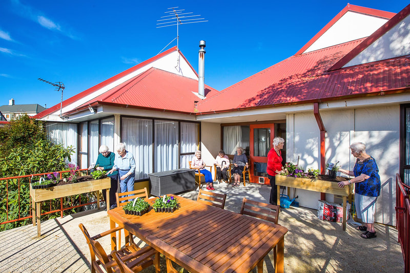 Redroofs Lifecare_04